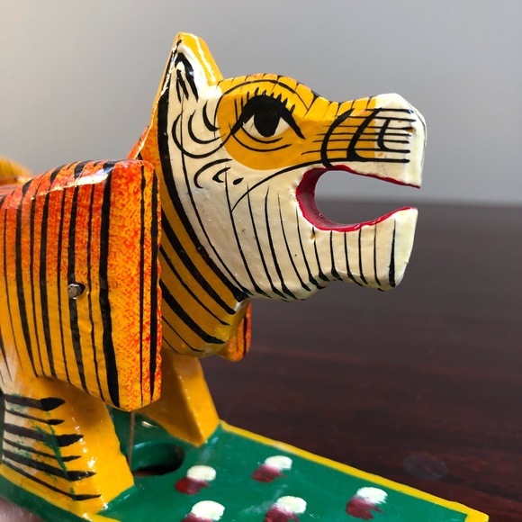 Vintage Other - Vintage South Asian Roaring Tiger Toy